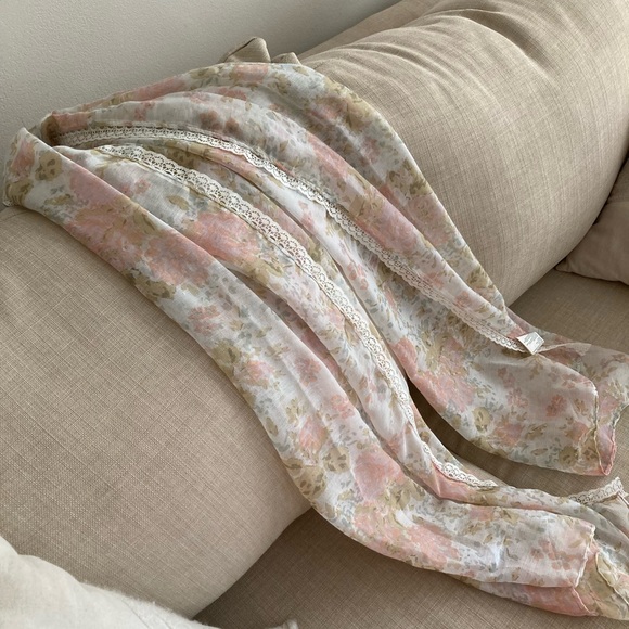 New Francesca long scarf without tag 68” x 30” - Picture 3 of 5